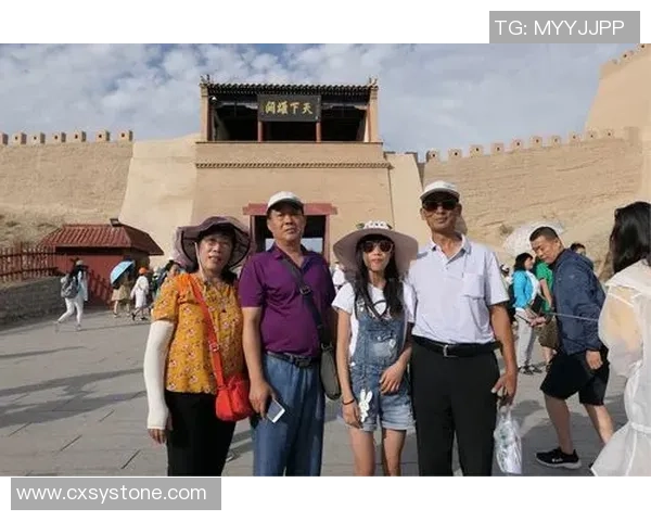 足球星将人名纹身身上 见证深厚情谊与忠诚的另类方式